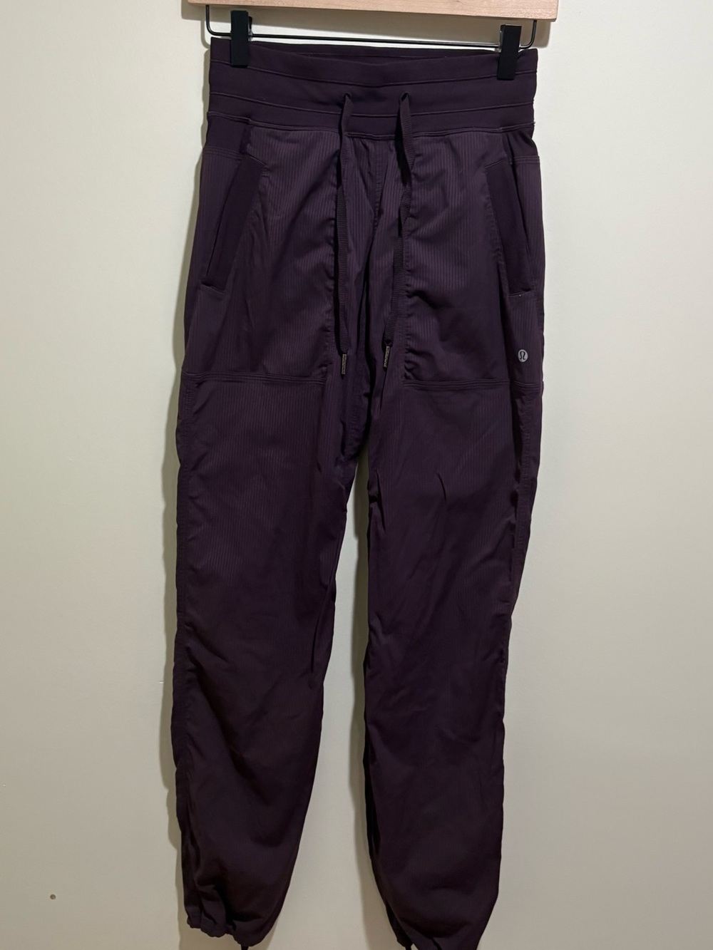 LuluLemon maroon Drawstring Jogger Pants